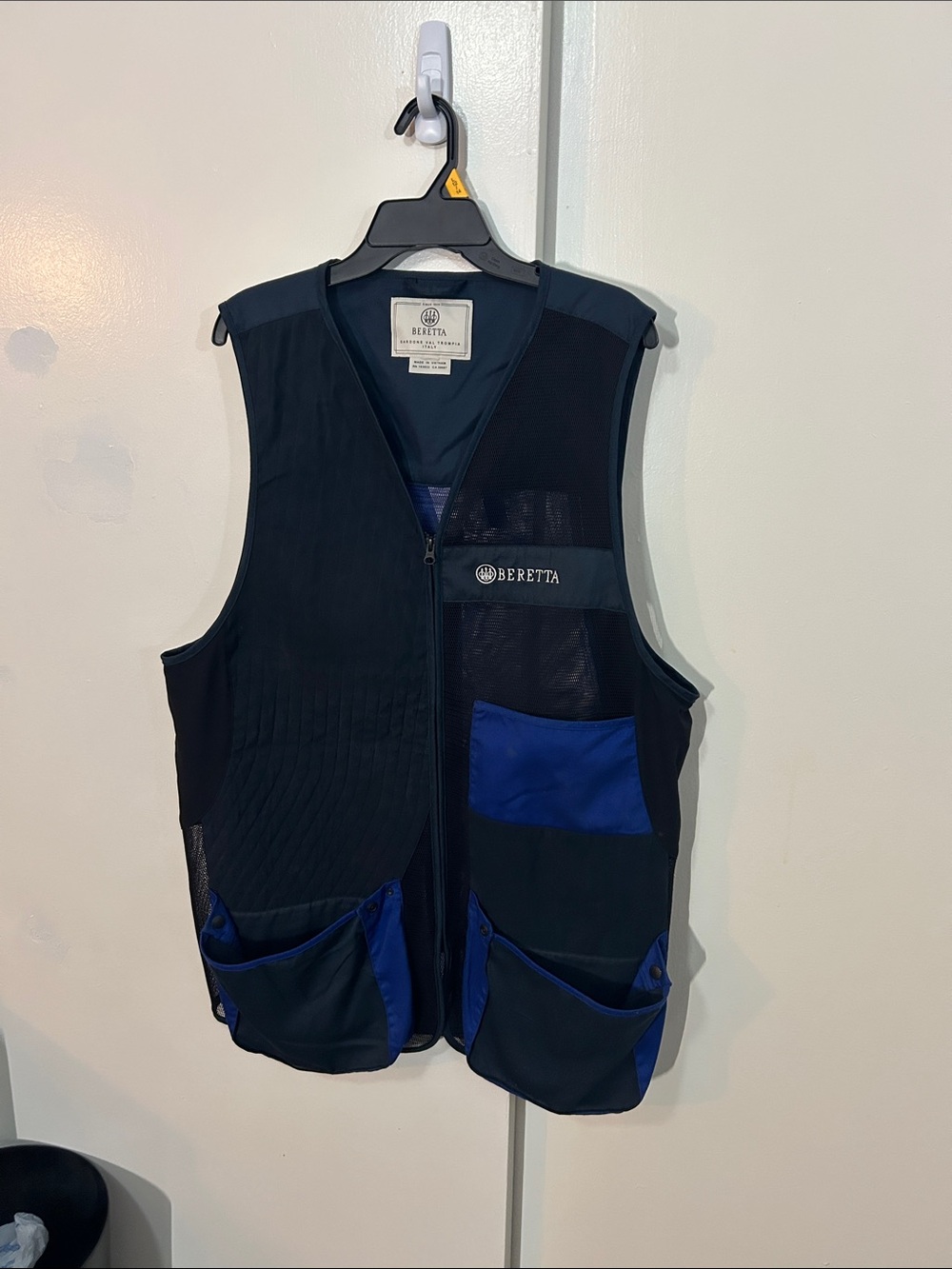 Men’s Beretta Black and Blue Shooting Vest